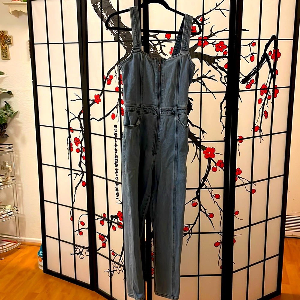Almost Famous Size Large Zip Up Overalls